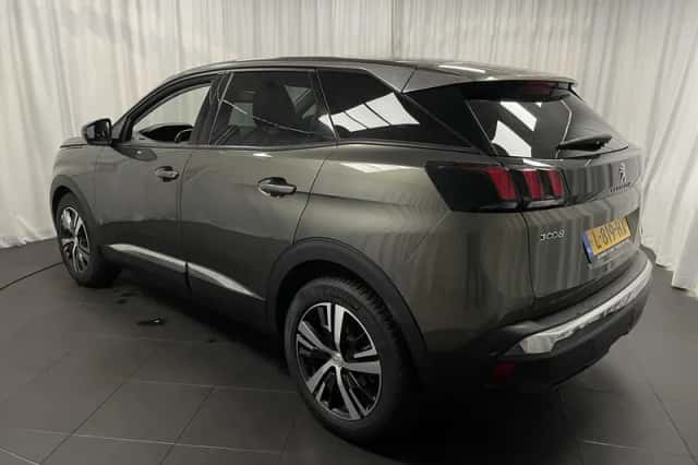 Peugeot 3008 (2020) thumbnail 3