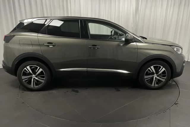 Peugeot 3008 (2020) thumbnail 6