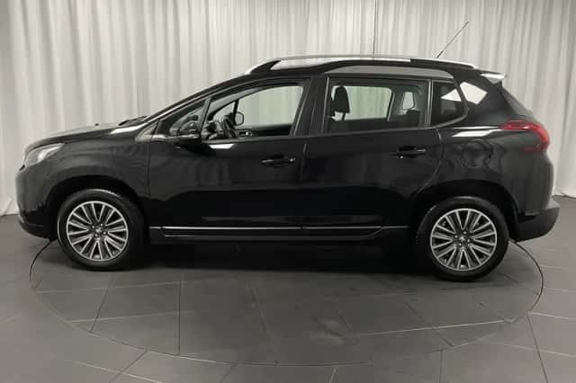Peugeot 2008 (2018) thumbnail 2