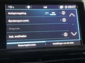 Peugeot 2008 (2018) thumbnail 45