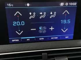 Peugeot 3008 (2017) thumbnail 110