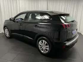 Peugeot 3008 (2017) thumbnail 3