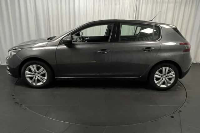 Peugeot 308 (2021) thumbnail 2