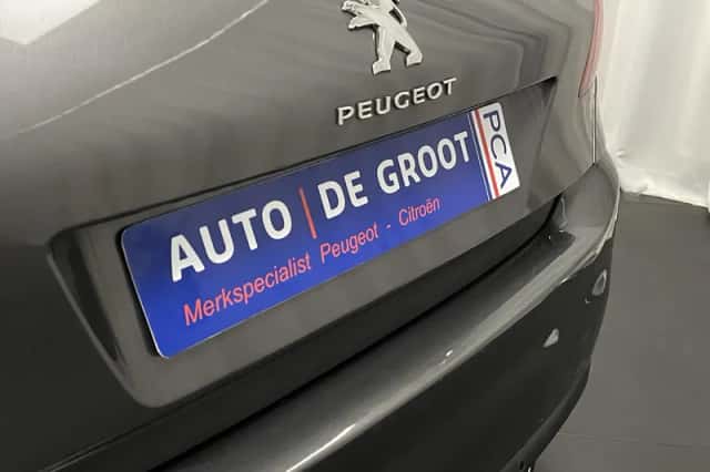 Peugeot 308 (2021) thumbnail 12