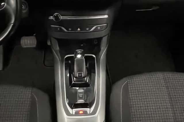 Peugeot 308 (2021) thumbnail 16