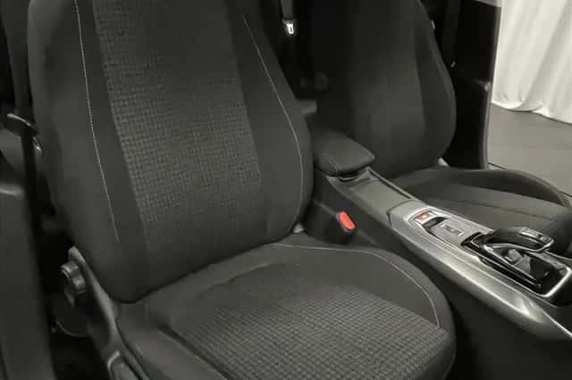 Peugeot 308 (2021) thumbnail 18