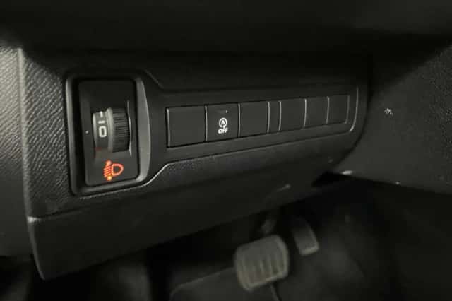 Peugeot 308 (2021) thumbnail 25