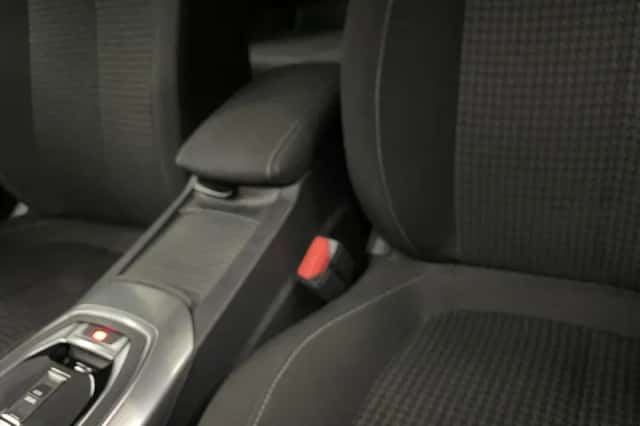 Peugeot 308 (2021) thumbnail 26