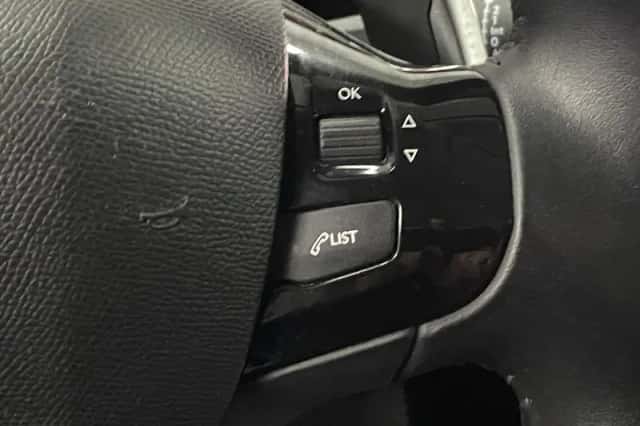 Peugeot 308 (2021) thumbnail 29