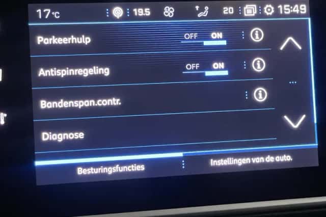 Peugeot 308 (2021) thumbnail 36