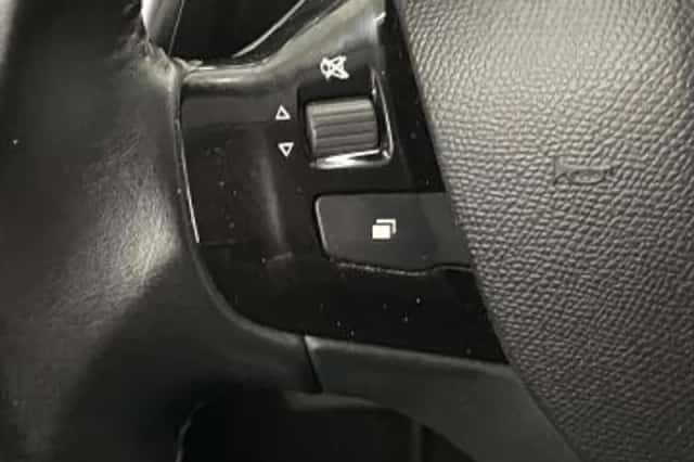 Peugeot 308 (2021) thumbnail 91