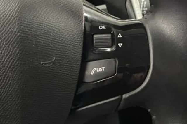 Peugeot 308 (2021) thumbnail 92