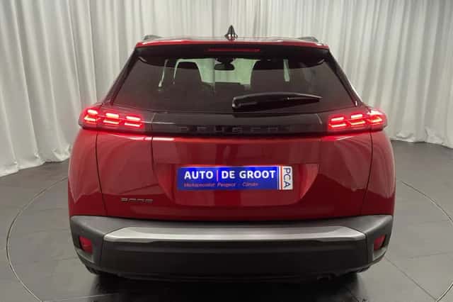 Peugeot 2008 (2024) thumbnail 4