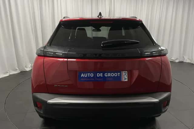 Peugeot 2008 (2024) thumbnail 5
