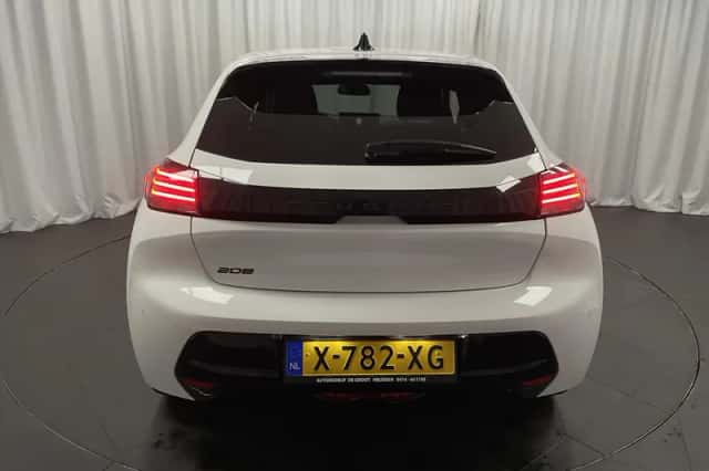 Peugeot 208 (2024) thumbnail 5