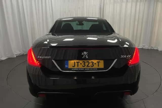 Peugeot 308 (2011) thumbnail 3