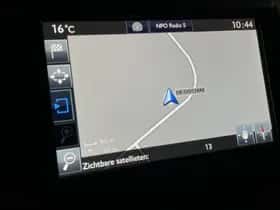 Peugeot 2008 (2016) thumbnail 37