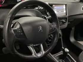 Peugeot 2008 (2016) thumbnail 94