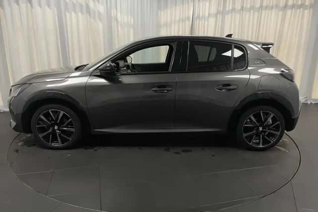 Peugeot 208 (2023) thumbnail 2