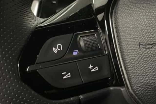 Peugeot 208 (2023) thumbnail 106