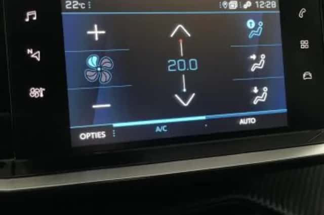 Peugeot 208 (2023) thumbnail 115