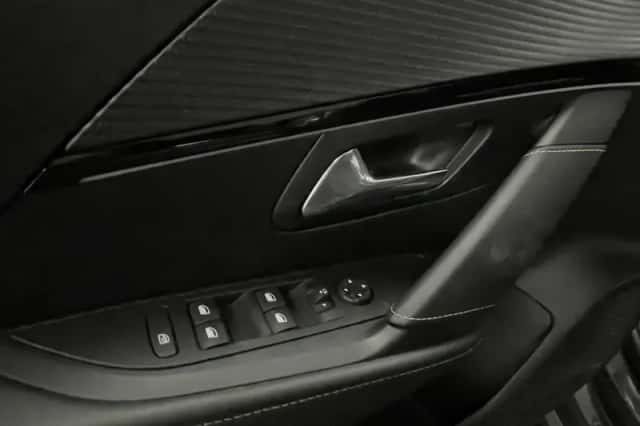 Peugeot 208 (2023) thumbnail 31