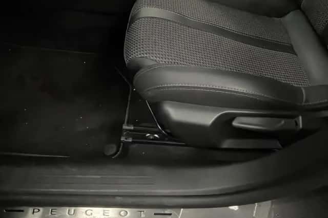 Peugeot 208 (2023) thumbnail 32