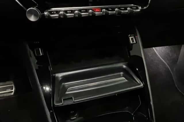 Peugeot 208 (2023) thumbnail 41