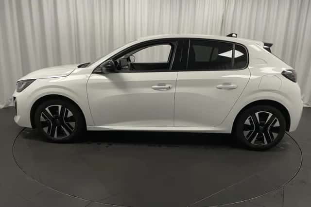Peugeot 208 (2024) thumbnail 2