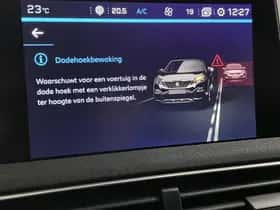 Peugeot 3008 (2017) thumbnail 47