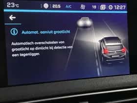 Peugeot 3008 (2017) thumbnail 48