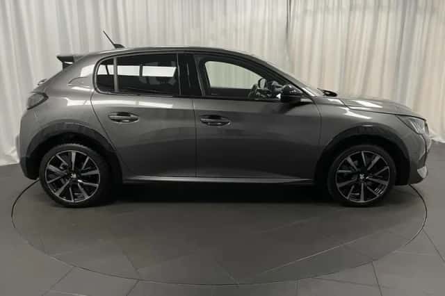 Peugeot 208 (2022) thumbnail 5