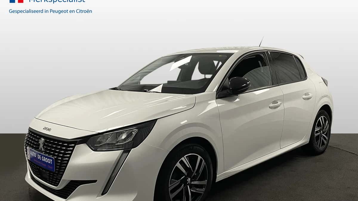 Peugeot 208 — foto 1