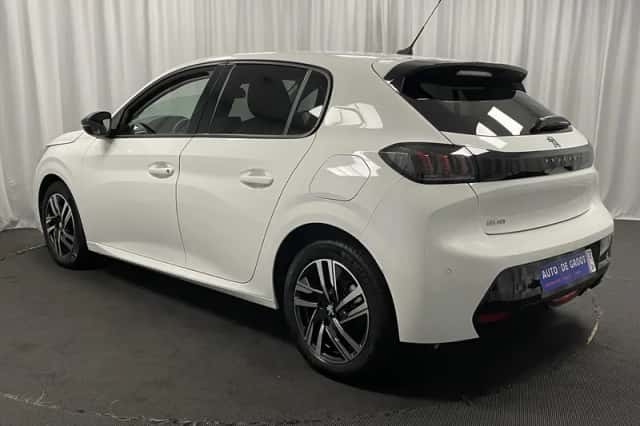 Peugeot 208 (2023) thumbnail 3