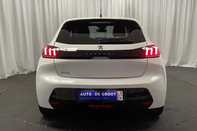 Peugeot 208 (2023) thumbnail 5