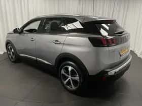 Peugeot 3008 (2018) thumbnail 3