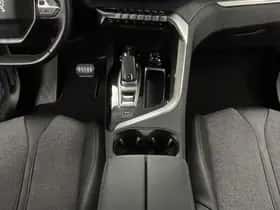 Peugeot 3008 (2018) thumbnail 23