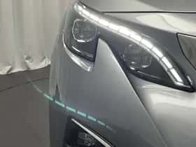 Peugeot 3008 (2018) thumbnail 10