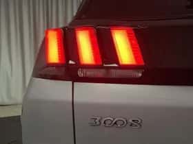 Peugeot 3008 (2018) thumbnail 93