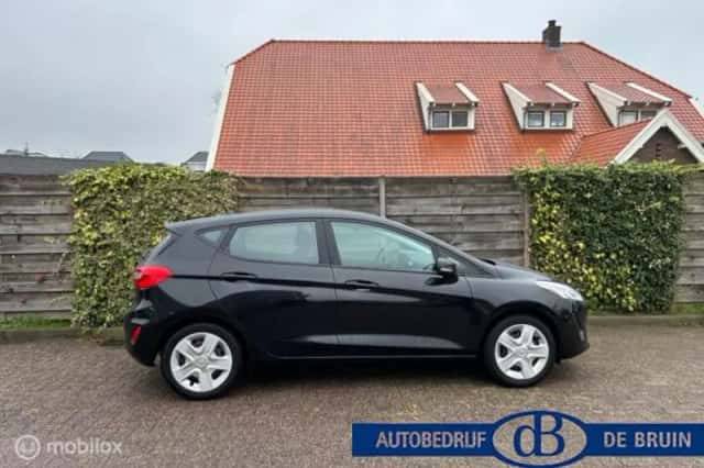 Ford Fiesta (2019) thumbnail 3
