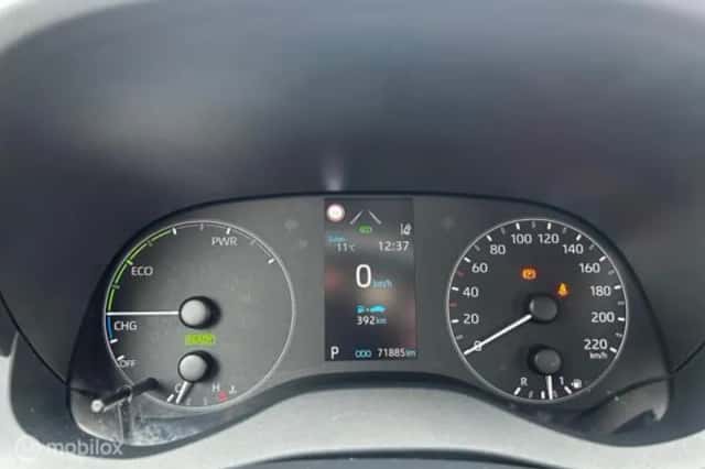 Toyota Yaris (2021) thumbnail 6
