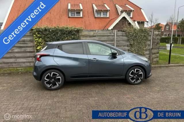 Nissan Micra (2023) thumbnail 3