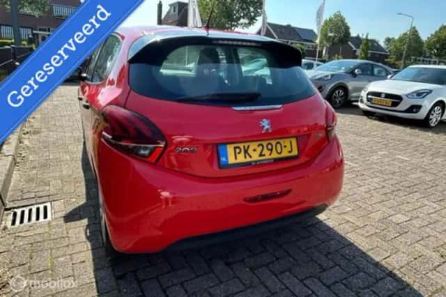 Peugeot 208 (2017) thumbnail 5
