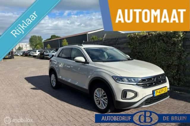 Volkswagen T-Roc (2022) thumbnail 1
