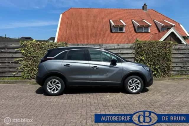 Opel Crossland (2019) thumbnail 3