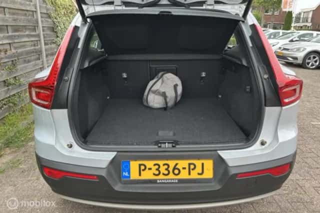 Volvo XC40 (2022) thumbnail 5