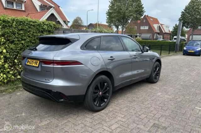 Jaguar F-Pace (2022) thumbnail 4