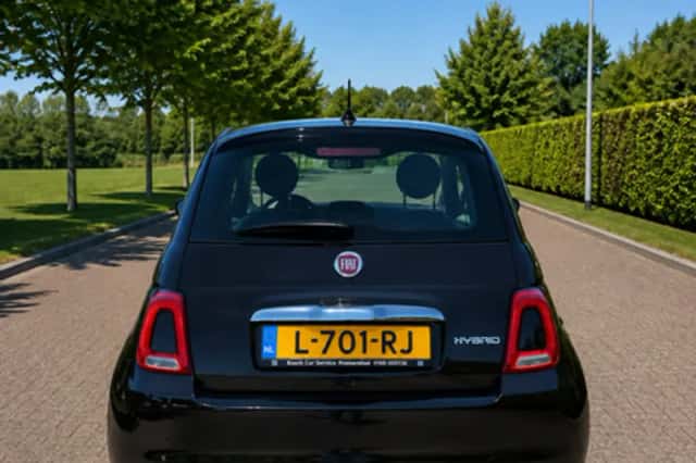 Fiat 500 (2021) thumbnail 6