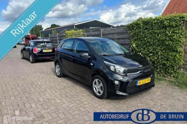 Kia Picanto (2021) thumbnail 1