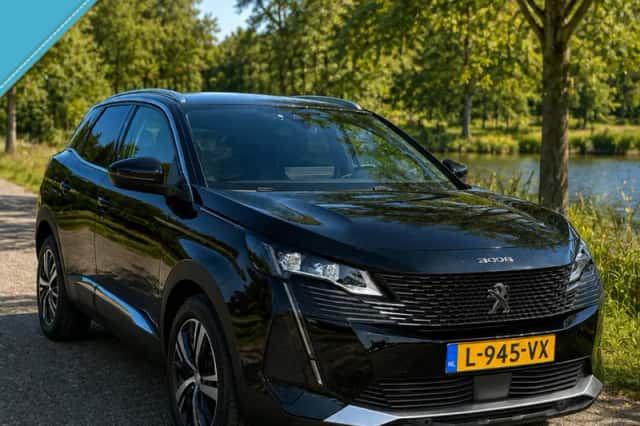 Peugeot 3008 (2021) thumbnail 1